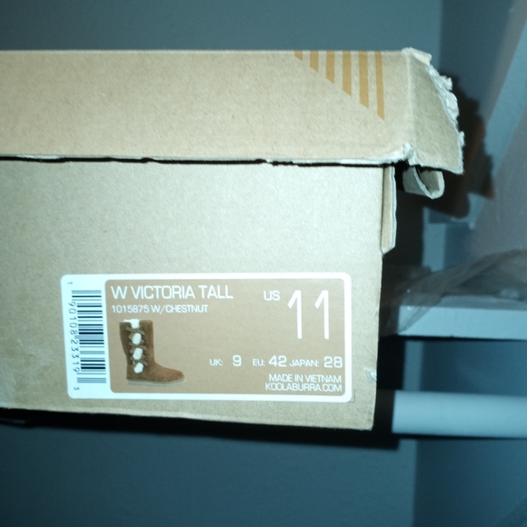 Ugg boots - Picture 2 of 2